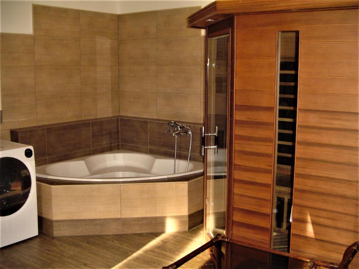 Villa Ametyst Sturovo Ngoại thất bức ảnh