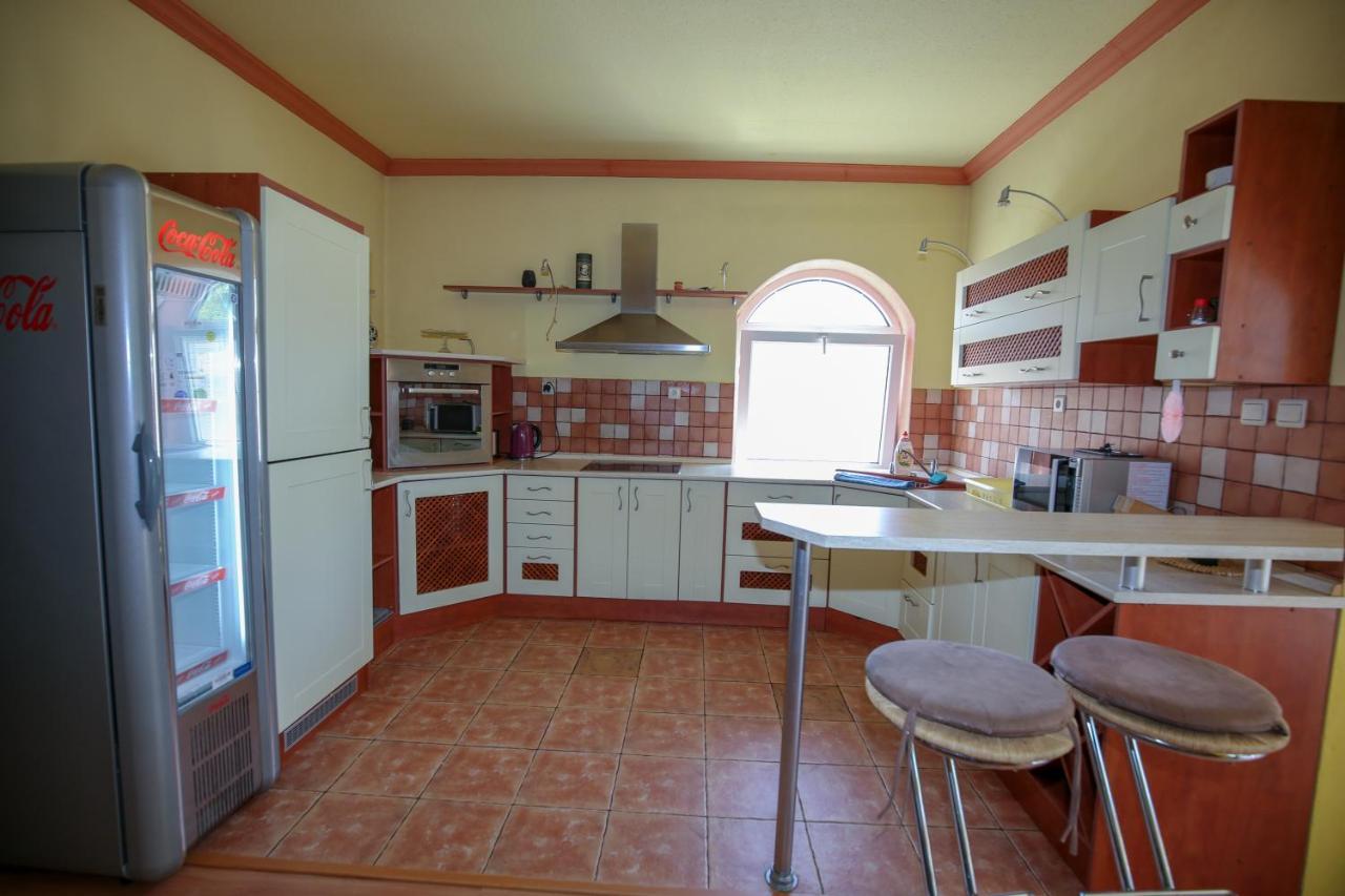 Villa Ametyst Sturovo Ngoại thất bức ảnh