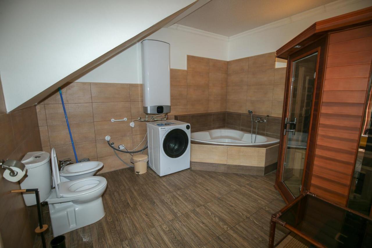 Villa Ametyst Sturovo Ngoại thất bức ảnh