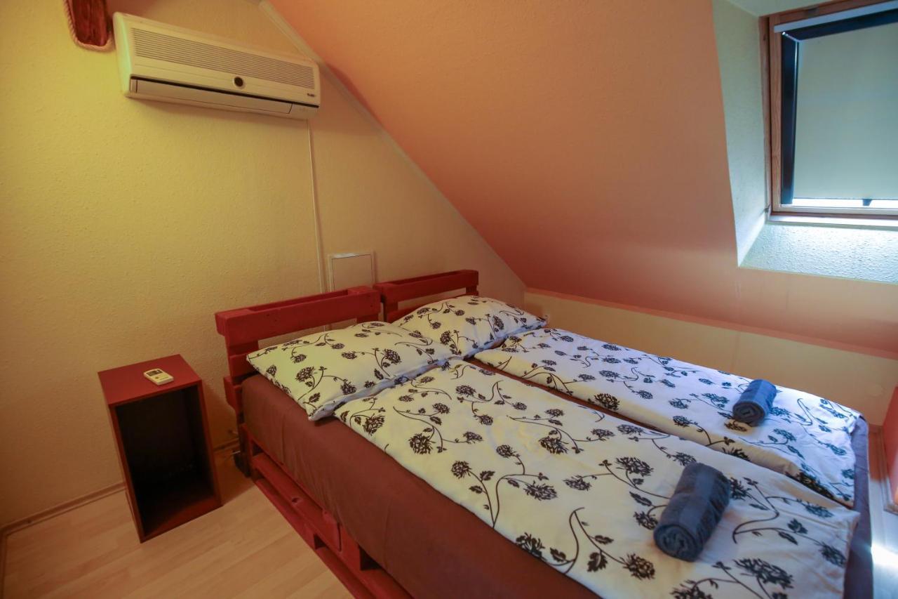 Villa Ametyst Sturovo Ngoại thất bức ảnh