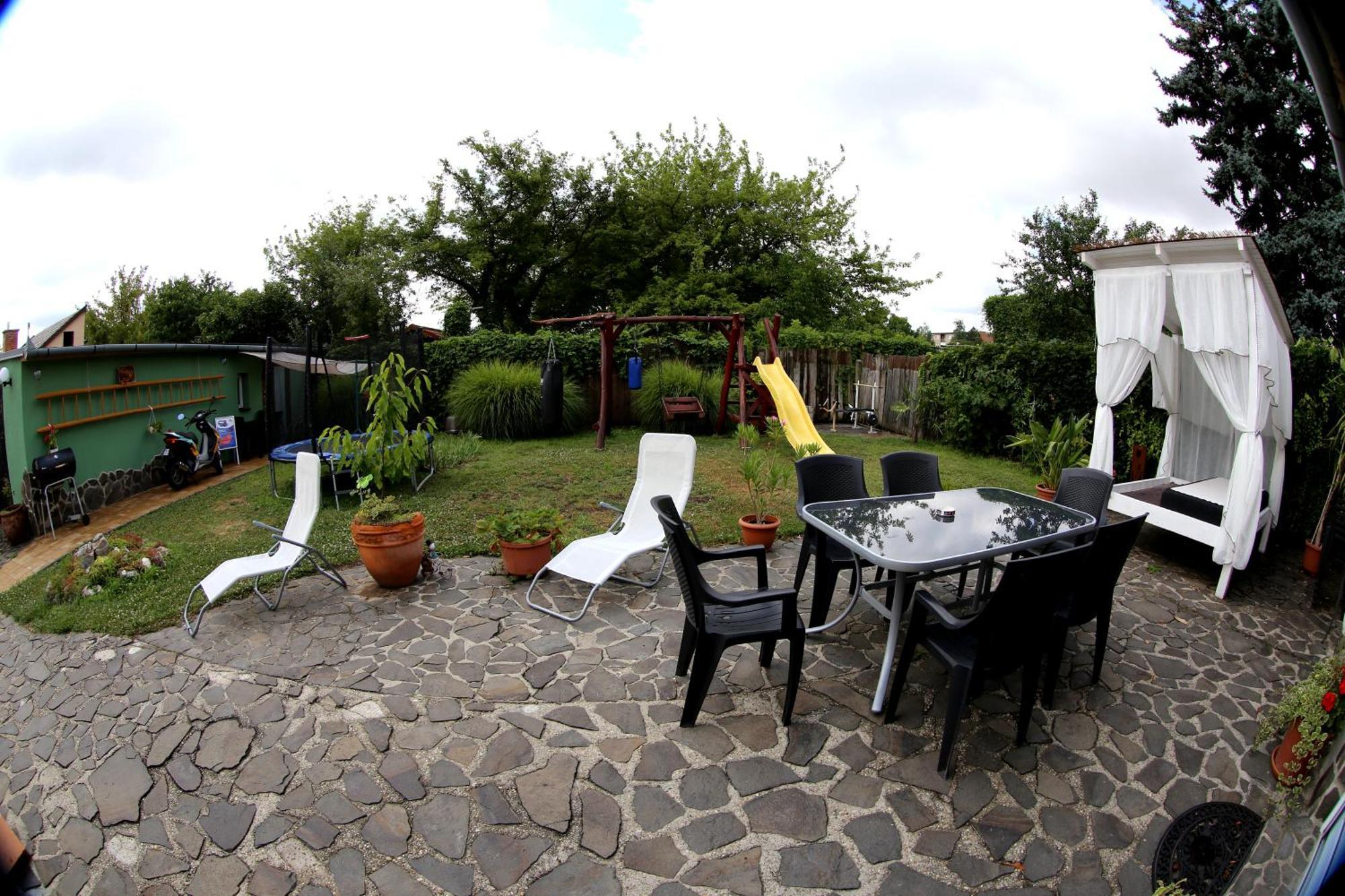 Villa Ametyst Sturovo Ngoại thất bức ảnh